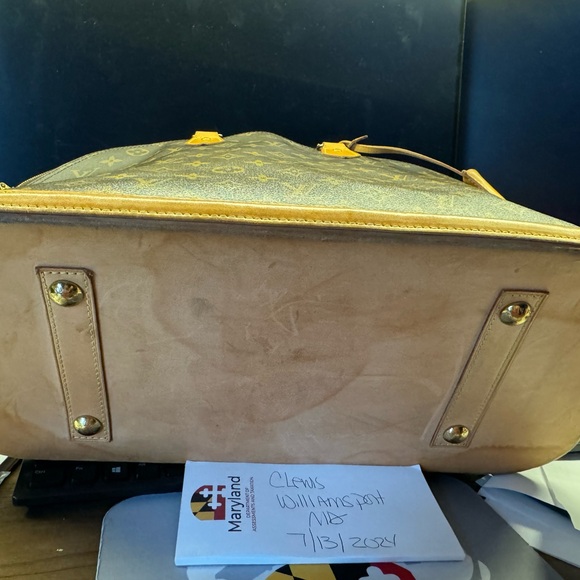 Louis Vuitton Alma - Picture 5 of 15